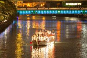 大阪屋形船・グランピングBBQ船メリーグリーン大川・天満橋。