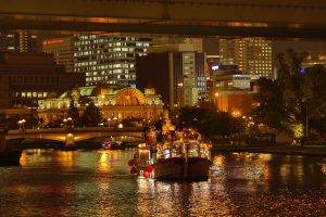 大阪屋形船・グランピングBBQ船メリーグリーン中之島中央公会堂の前。